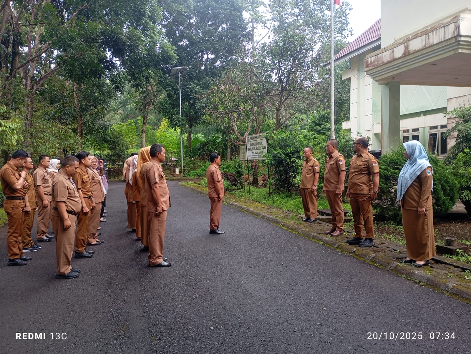 Apel Rutin Disperindagkop & UKM: Tingkatkan Kedisiplinan dan Evaluasi Nilai Kegiatan